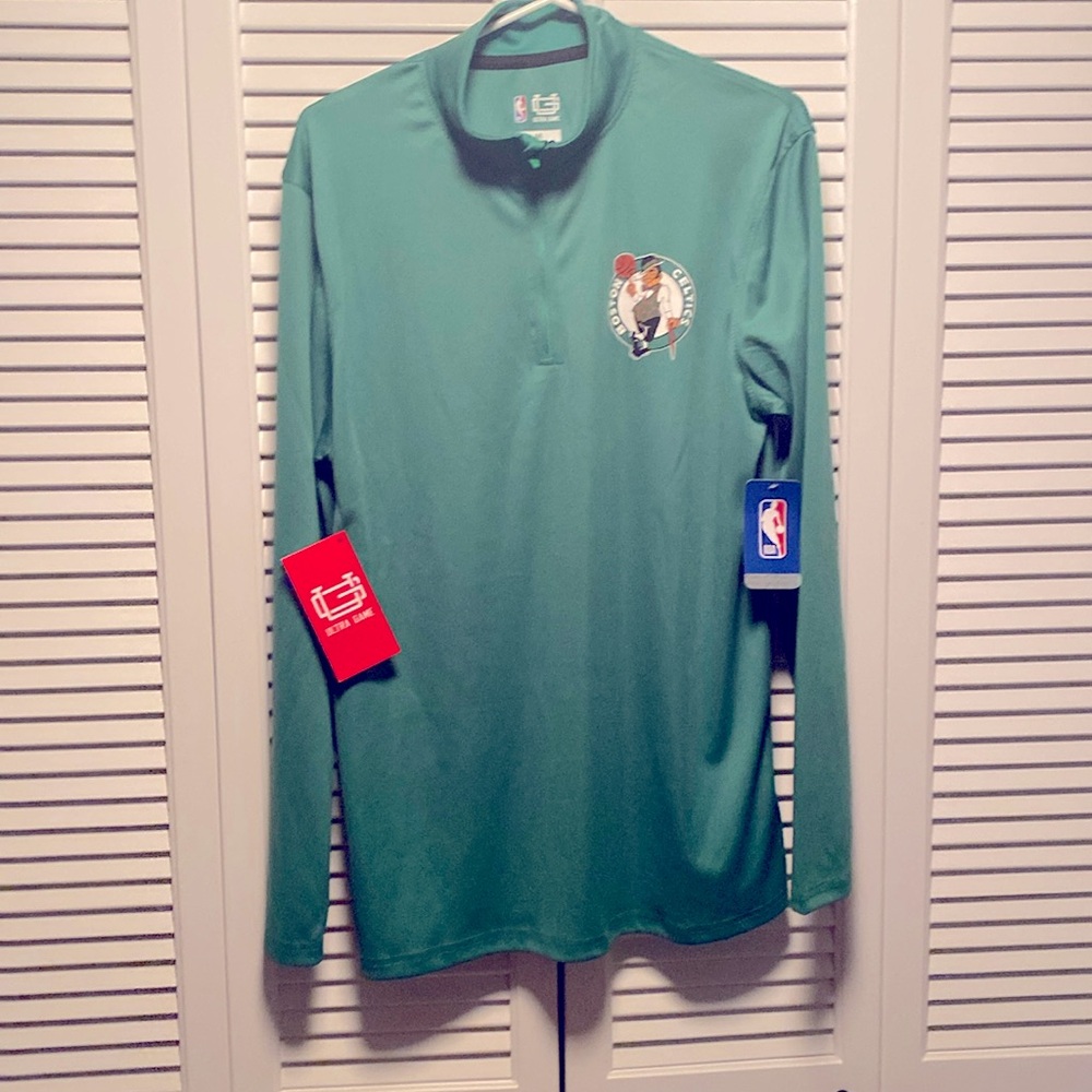 BOSTON CELTICS MALE GREEN 1/4 Zip long sleeve basketball NBA Size MEDIUM, NWT.
